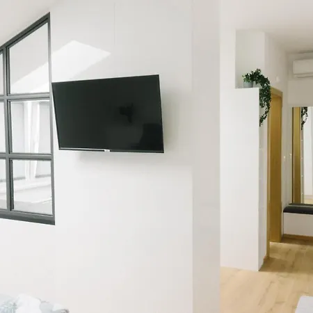 Meebo Apartments Νόβι Σαντ Εξωτερικό φωτογραφία
