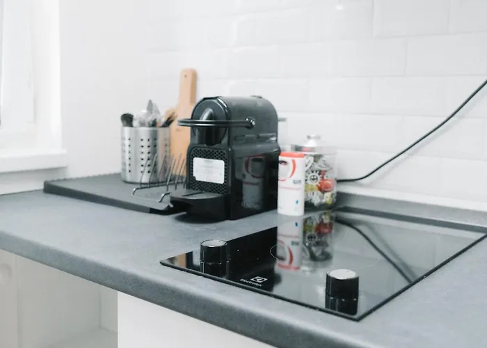 Meebo Apartments