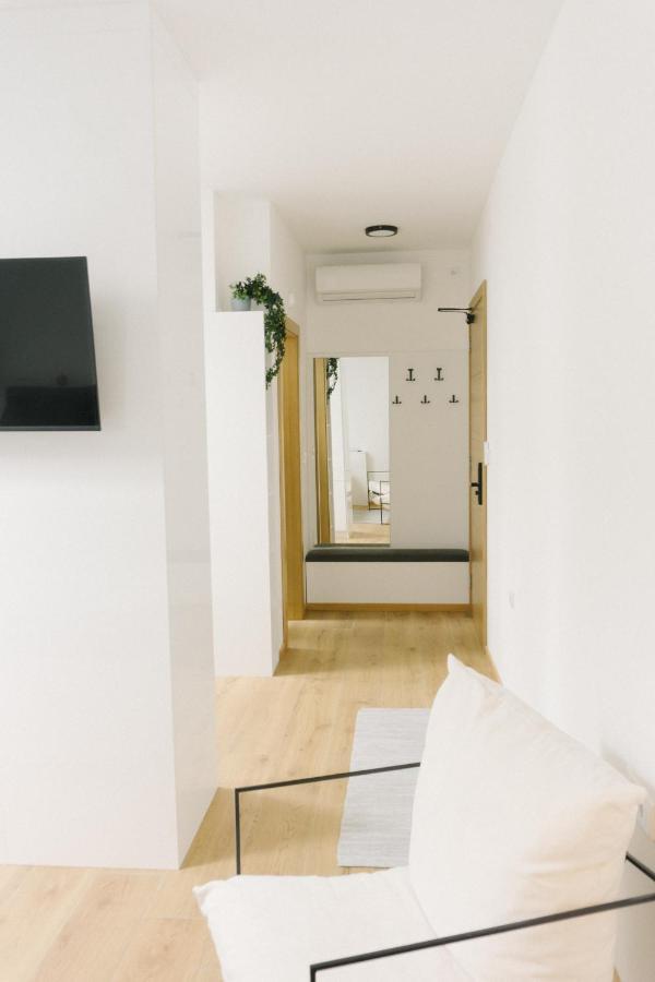 Apartment Meebo